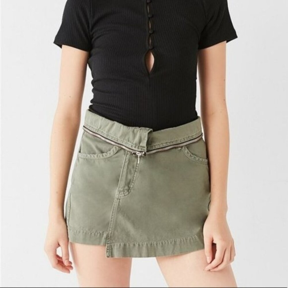 BDG Urban Outfitters Small Green Moss Mini Skirt Zipper Trim Stepped Hem NWT